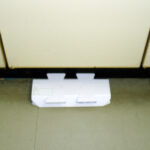 トラップ設置による生息調査の様子1