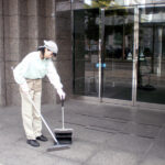 日常清掃業務の様子2